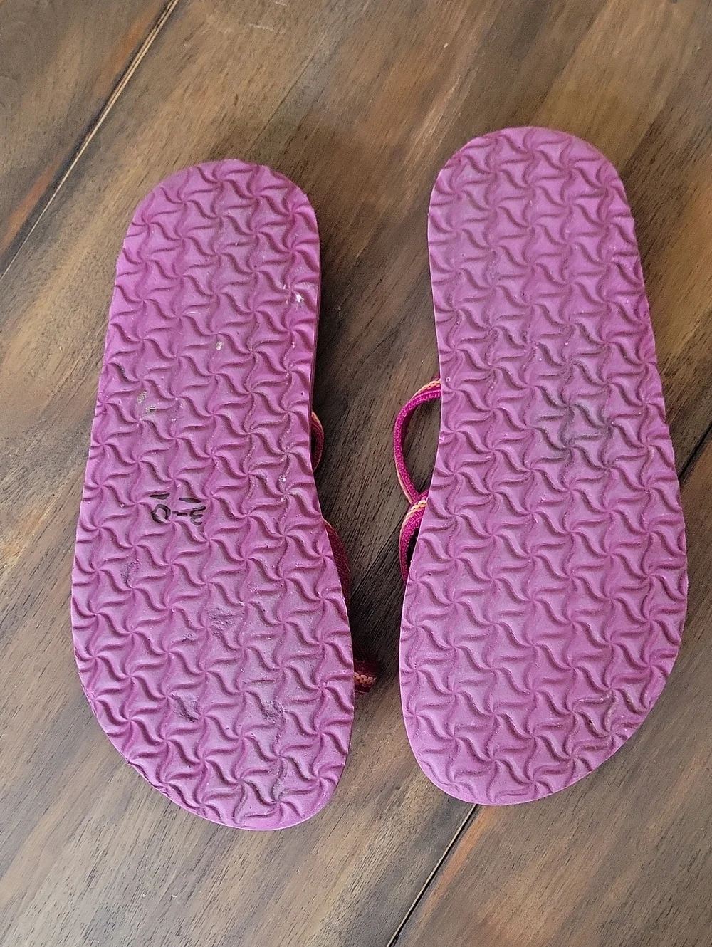 Teva Olowahu Sandals Flip Flops Sz 8